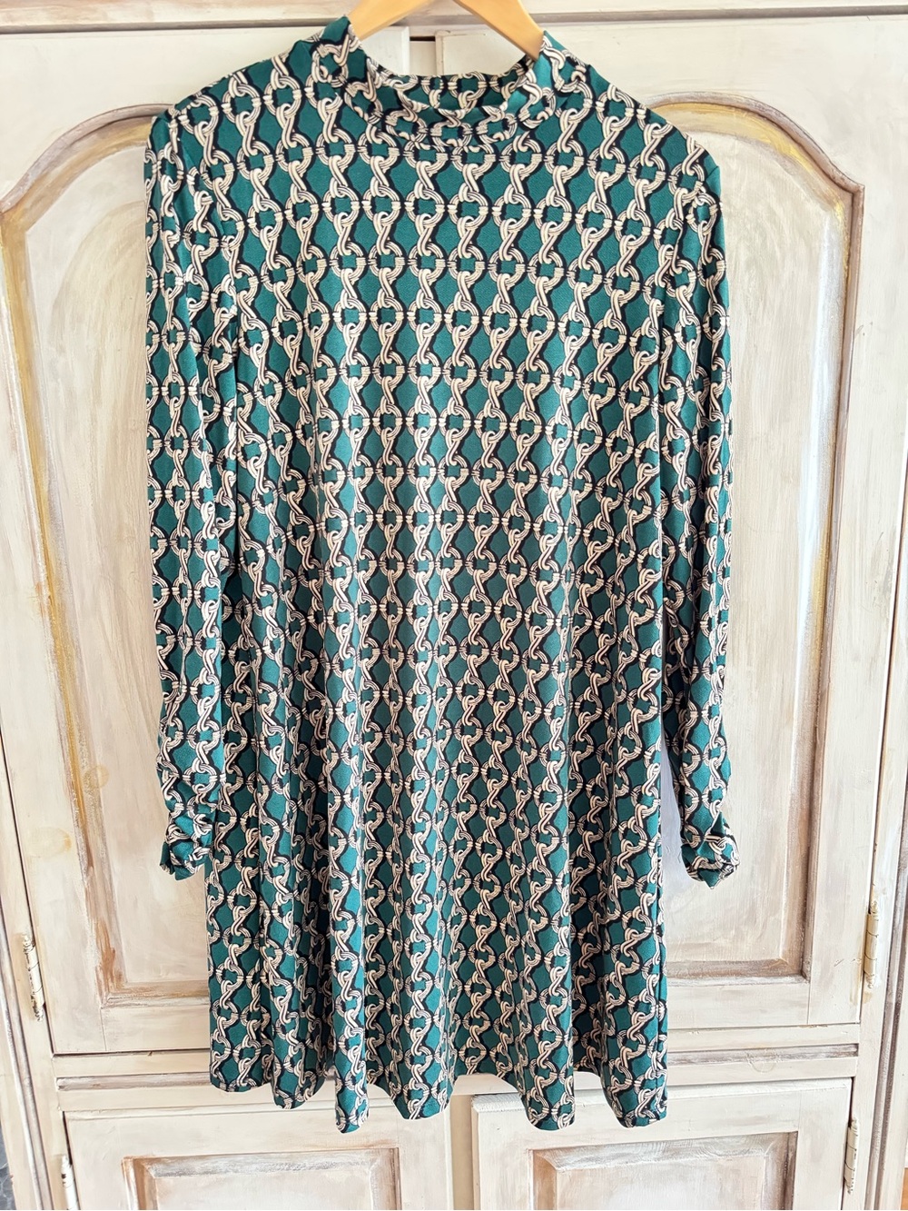 Tiana B. Green with Gold Chain-Print Long Sleeve Swing Dress